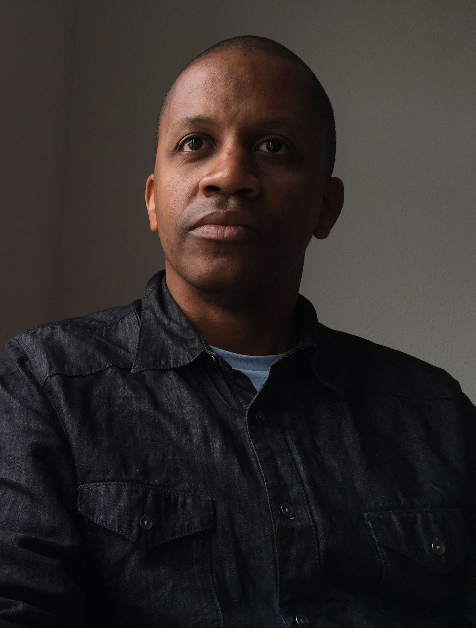 Portrait of artist Louis Cameron.